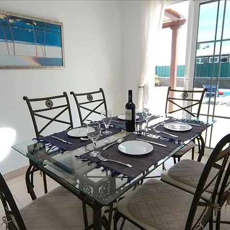 Playa Blanca Sleeps 7 With Pool And Wifi Villa Playa Blanca (Lanzarote)