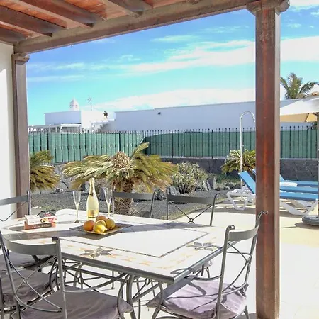 Playa Blanca Sleeps 7 With Pool And Wifi *
