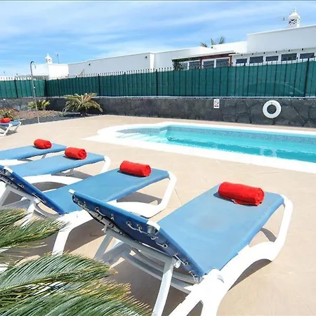 Villa Playa Blanca Sleeps 7 With Pool And Wifi Playa Blanca (Lanzarote)